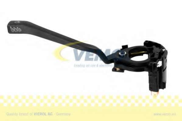 Переключатель стеклоочистителя; Выключатель на колонке рулевого управления