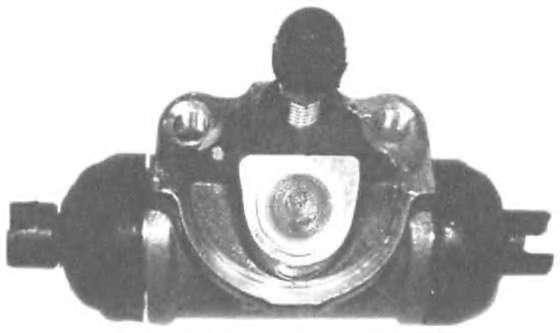 Колесный тормозной цилиндр